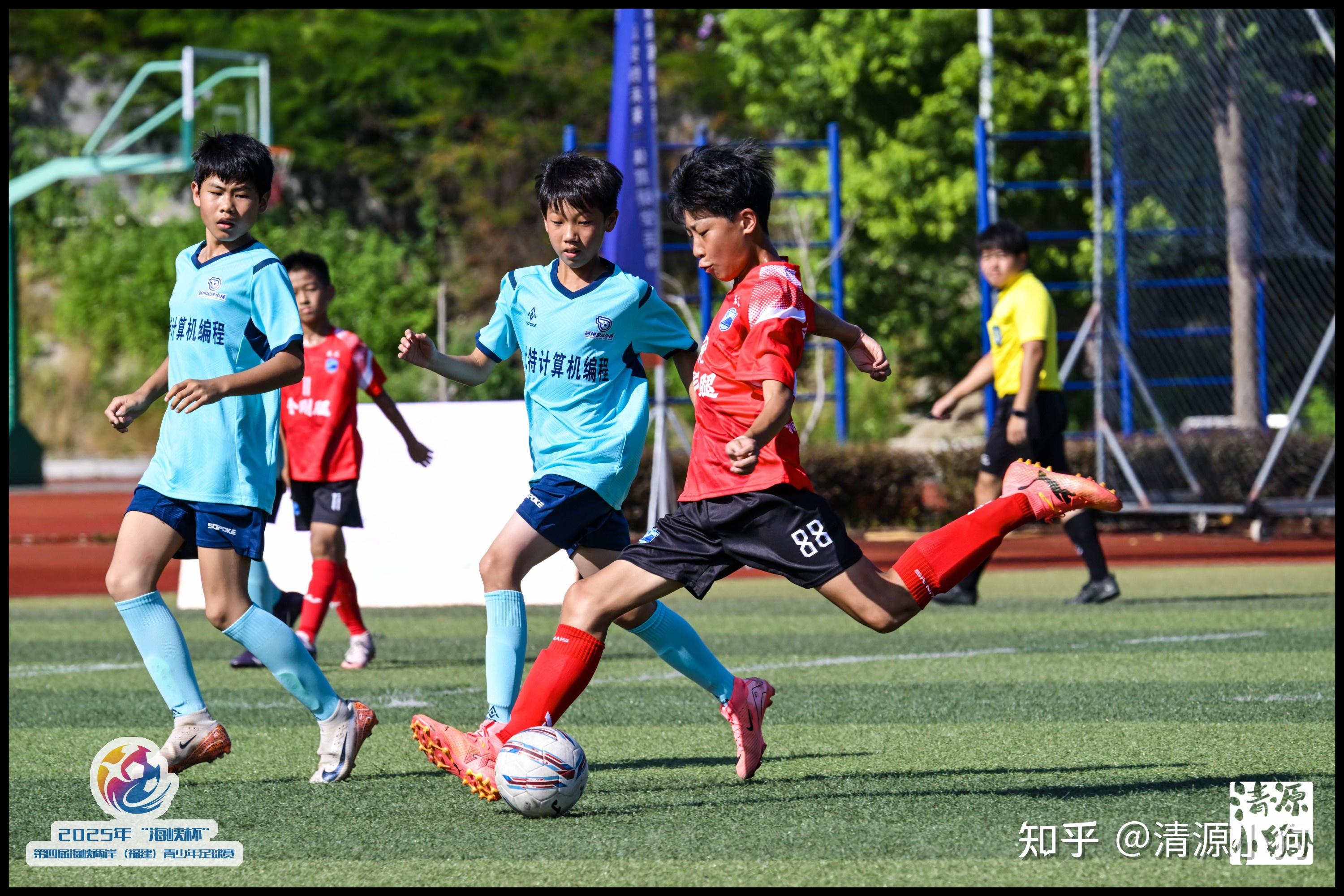 平博APP-穿越超智能足球之最强球队