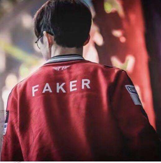 faker憋笑